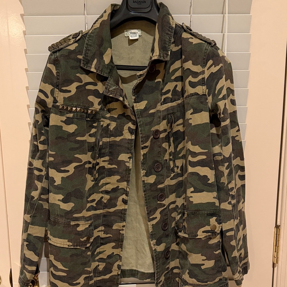 Camouflage Button-Up Jacket